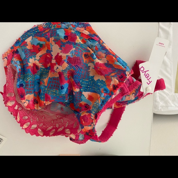 Bra - Picture 2 of 5